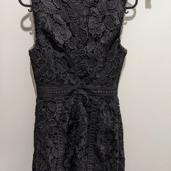 Forever New Size 6 - Picture 1 of 3